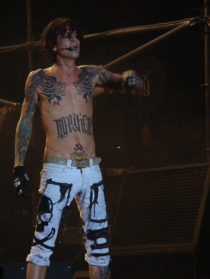Tommy Lee 
