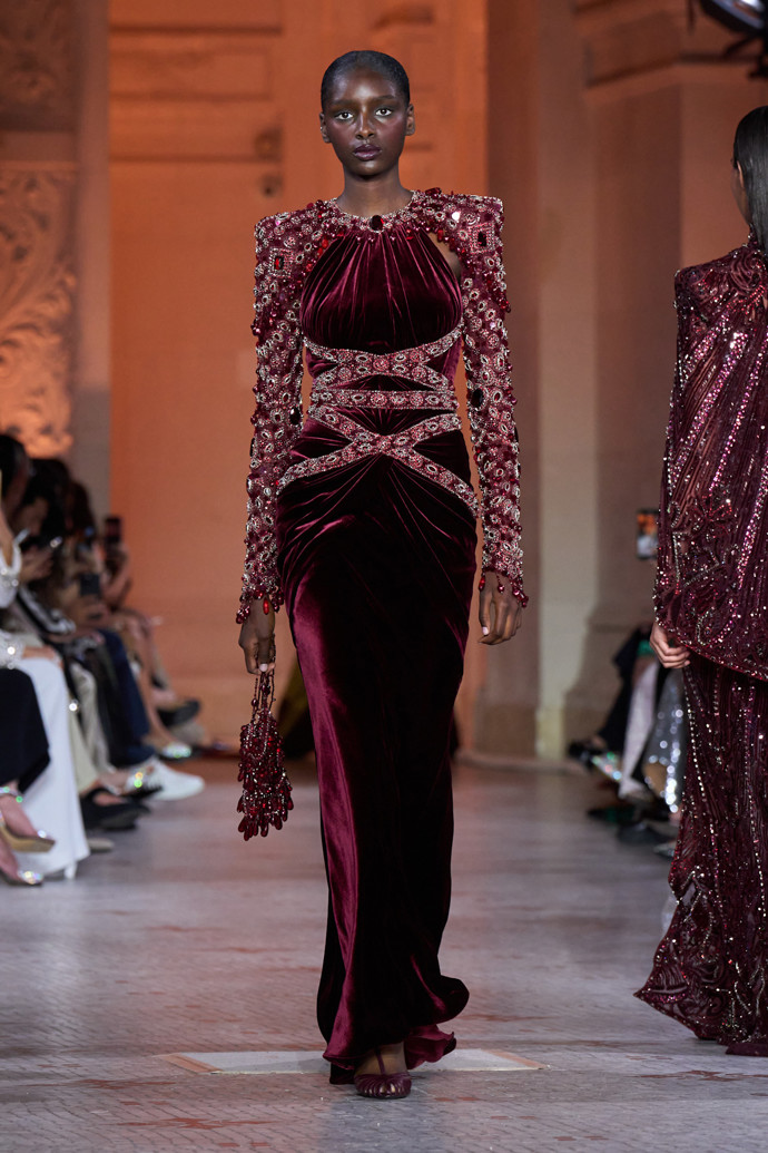 Zuhair Murad podzim 2025
Zuhair Murad podzim 2025