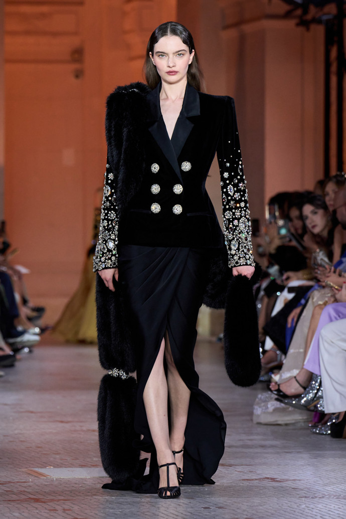 Zuhair Murad podzim 2025
Zuhair Murad podzim 2025