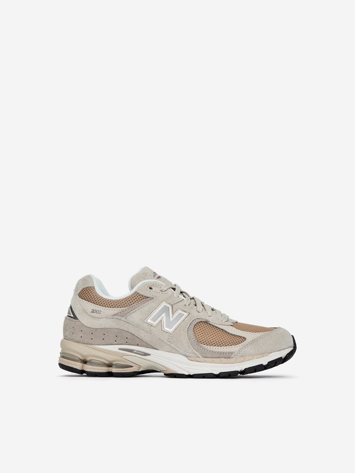 New Balance, 150 eur
New Balance, 150 eur
