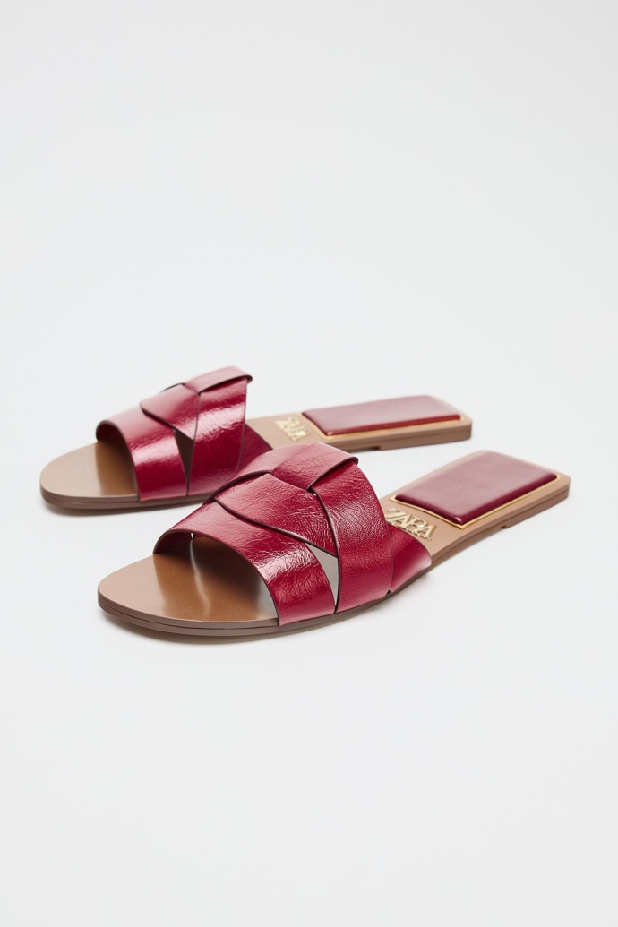 Pantofle, Zara, 699 Kč

