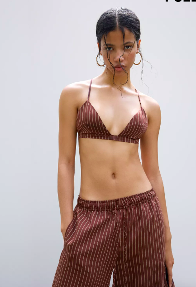 Pull and Bear top 499 Kč
