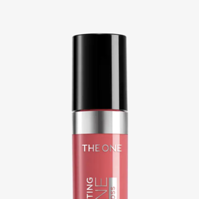 Hydratační lesk na rty The ONE, Blushing Rose, Oriflame, 200 Kč

Vyživující lesk, který spojuje celodenní hydrataci a dlouhotrvající zářivý efekt pro zdravý, plnější vzhled rtů.
