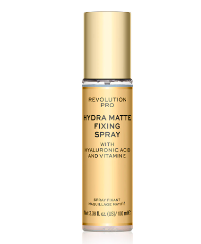 Matující fixační sprej na make-up, Revolution, 246 Kč
