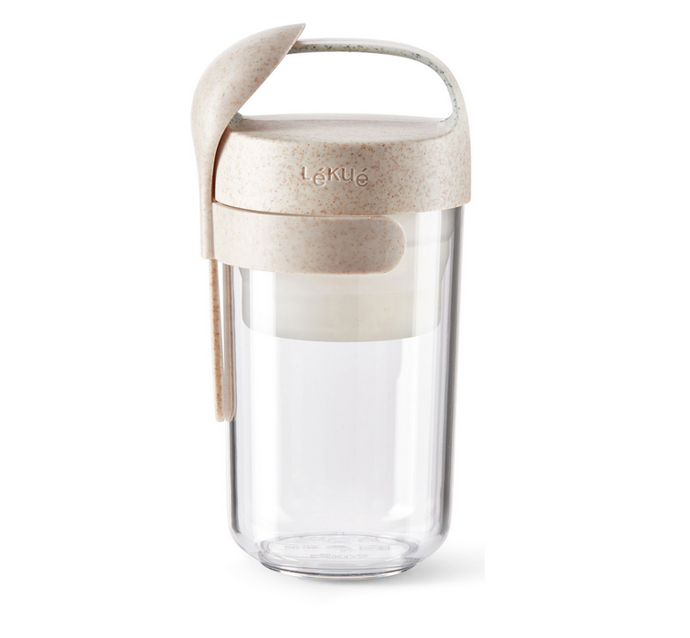 100 % nepropustný svačinový boxLékué JAR TO GO ORGANIC 600 ML s odnímatelnou silikonovou nádobou uvnitř. Box je ideální na svačiny, polévky i saláty. Svačinový box obsahuje silikonovou nádobu, která vám pomůže udržet jednotlivé ingredience jako müsli, ořechy, krutony nebo zeleninu a ovoce oddělené. 539 Kč
100 % nepropustný svačinový boxLékué JAR TO GO ORGANIC 600 ML s odnímatelnou silikonovou nádobou uvnitř. Box je ideální na svačiny, polévky i saláty. Svačinový box obsahuje silikonovou nádobu, která vám pomůže udržet jednotlivé ingredience jako müsli, ořechy, krutony nebo zeleninu a ovoce oddělené. 539 Kč