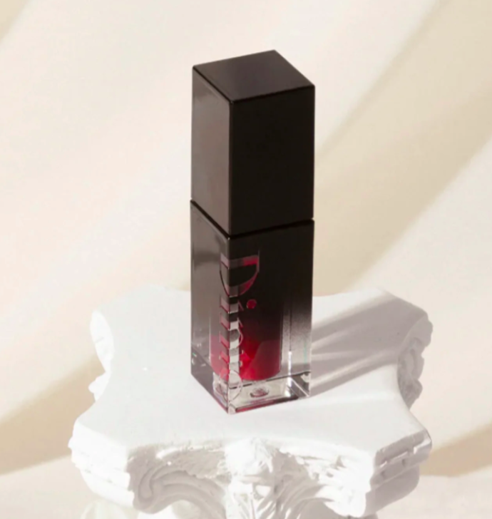 Lesklý tint na rty, Dinto, 345 Kč
