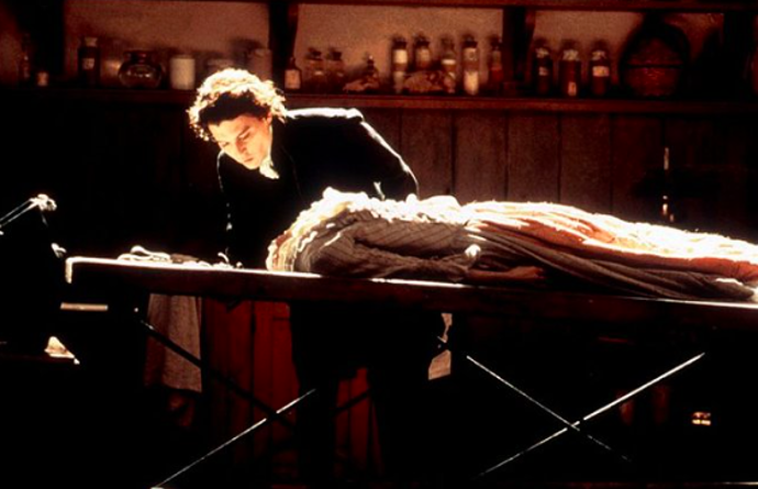 Záběry z filmu Ospalá díra režiséra Tima Burtona s Johnnym Deppem v hlavní roli
Záběry z filmu Ospalá díra režiséra Tima Burtona s Johnnym Deppem v hlavní roli