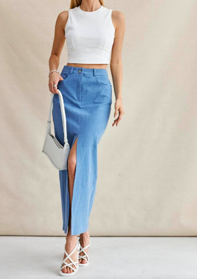 Je elegantní, pohodlná, má nadčasový střih a hodí se opravdu ke všemu.
Je elegantní, pohodlná, má nadčasový střih a hodí se opravdu ke všemu.