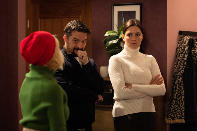 Markéta Stehlíková v roli Karly Marečkové v nekonečném seriálu Ulice, který sleduje dramatické osudy několika spřátelených rodin žijících v sousedství
Markéta Stehlíková v roli Karly Marečkové v nekonečném seriálu Ulice, který sleduje dramatické osudy několika spřátelených rodin žijících v sousedství