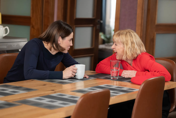 Markéta Stehlíková v roli Karly Marečkové v nekonečném seriálu Ulice, který sleduje dramatické osudy několika spřátelených rodin žijících v sousedství
Markéta Stehlíková v roli Karly Marečkové v nekonečném seriálu Ulice, který sleduje dramatické osudy několika spřátelených rodin žijících v sousedství