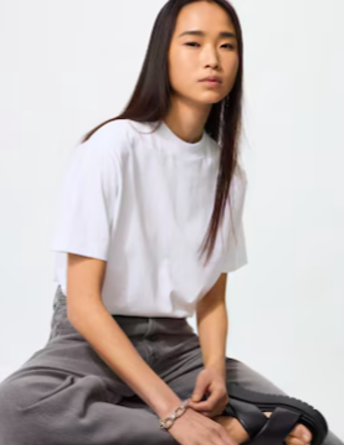 Uniqlo tričko 499 Kč
Uniqlo tričko 499 Kč