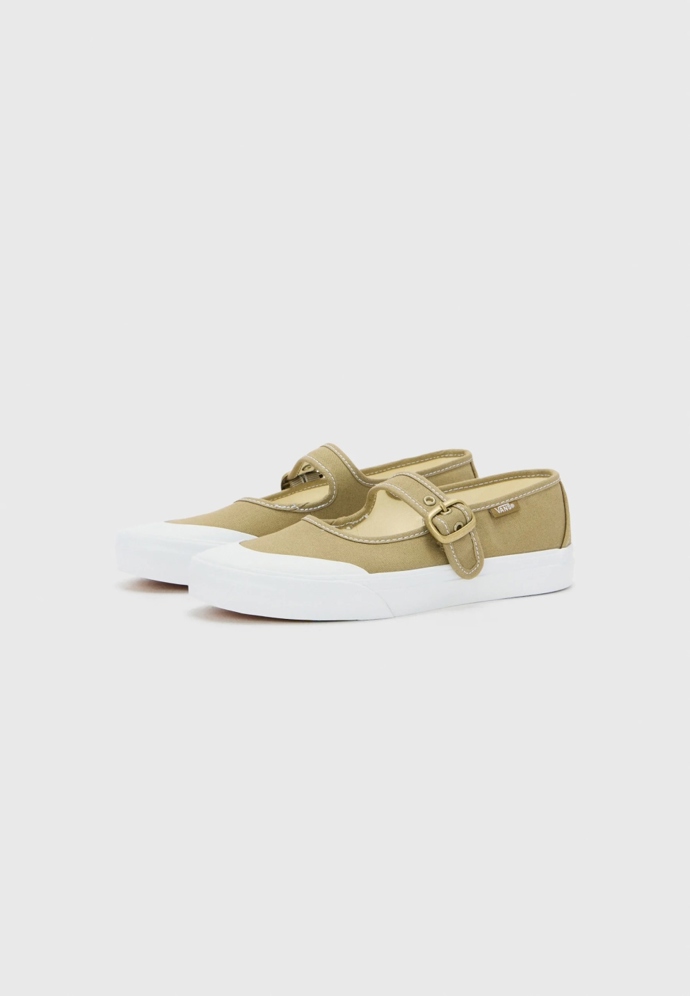 Vans 2040 Kč
Vans 2040 Kč