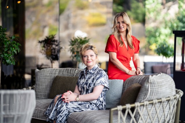 Veronika Brázdilová a CEO Vodafonu Violeta Luca ve Vodafone Business Lounge