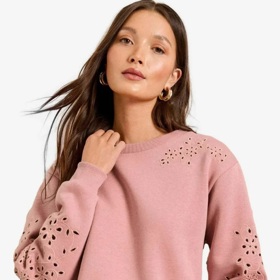 Růžová mikina se zdobením, Love & Roses, 1 435 Kč
