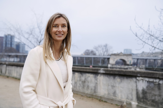 Nadčasové barvy, elegantní střihy a kvalitní materiály jsou kombinací, která při výběru módních kousků do šatníků pro ženy 50+ rozhodně nezklame. 
