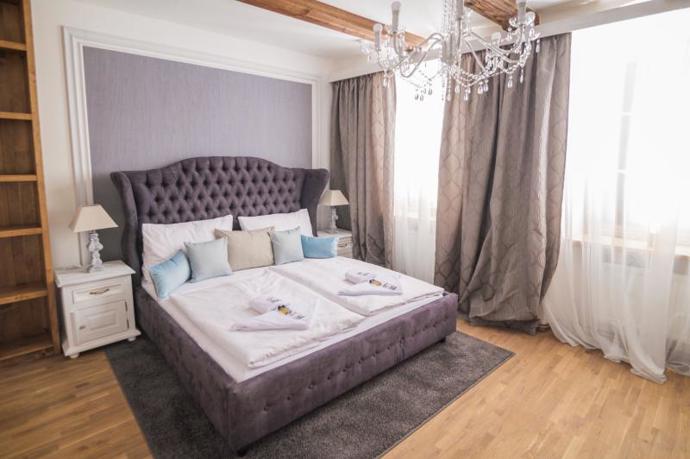Romanticky laděné pokoje, které si vás získají příjemnou a útulnou atmosférou.
Romanticky laděné pokoje, které si vás získají příjemnou a útulnou atmosférou.