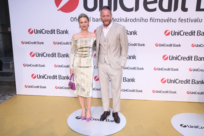 Darina a Kryštof Muchovi na Unicredit party byli sladěni.
