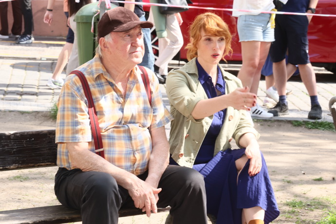 Jiří s krásnou Vicou Kerekes během natáčení svého zatím posledního filmu
Jiří s krásnou Vicou Kerekes během natáčení svého zatím posledního filmu