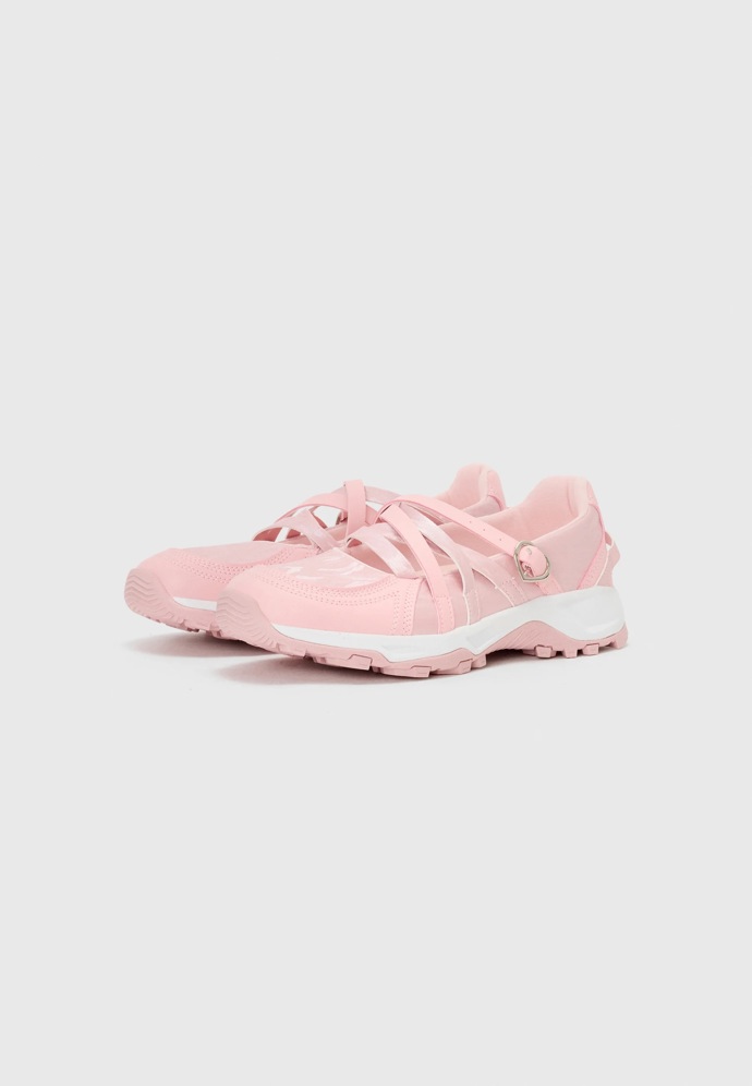 Koi Footwear, 1920 Kč, zalando.cz
Koi Footwear, 1920 Kč, zalando.cz