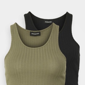 Crop top, Even&Odd, 380 Kč

