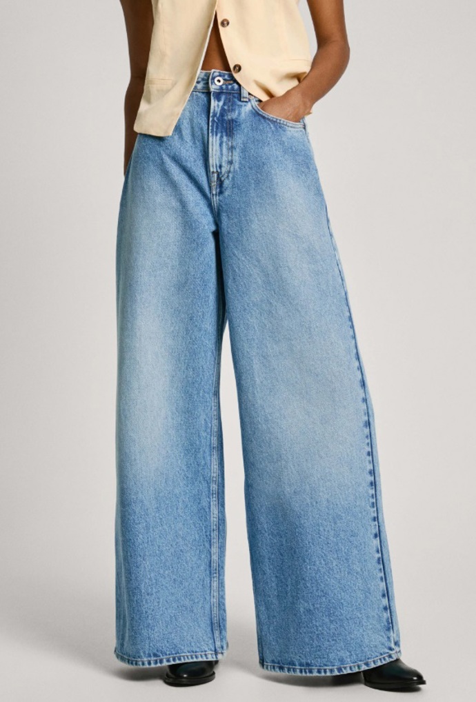 Široké džíny, Pepe Jeans, 2 002 Kč
