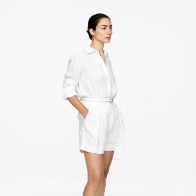 Bílé kraťasy, ARKET, 59 EUR

