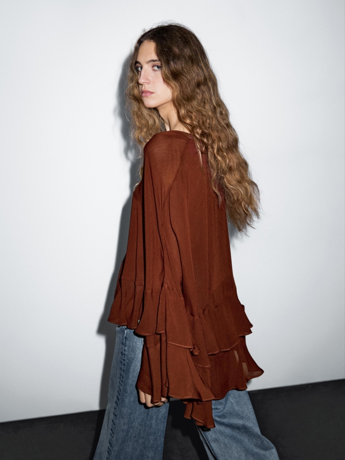 Blůza, Massimo Dutti, 2399 Kč
Blůza, Massimo Dutti, 2399 Kč