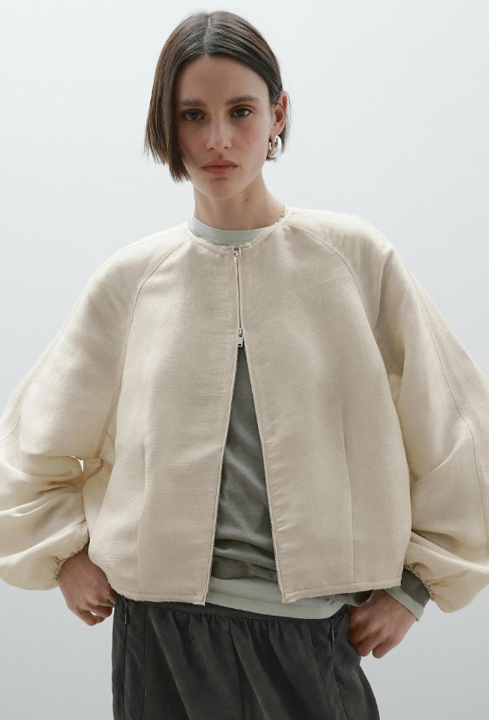 Bomber, Massimo Dutti, 3 299 Kč

