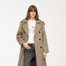 Béžový trenčkot, PULL&BEAR, 1 199 Kč
