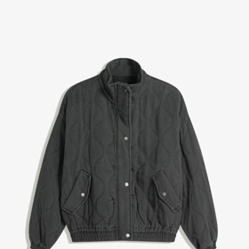 Bomber, Bershka, 1 799 Kč
