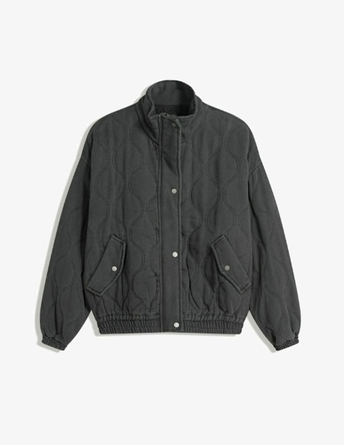Bomber, Bershka, 1 799 Kč
