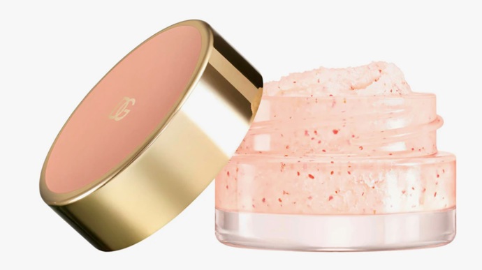Jemný hydratační peeling na rty, Dolce&Gabbana, 695 Kč
