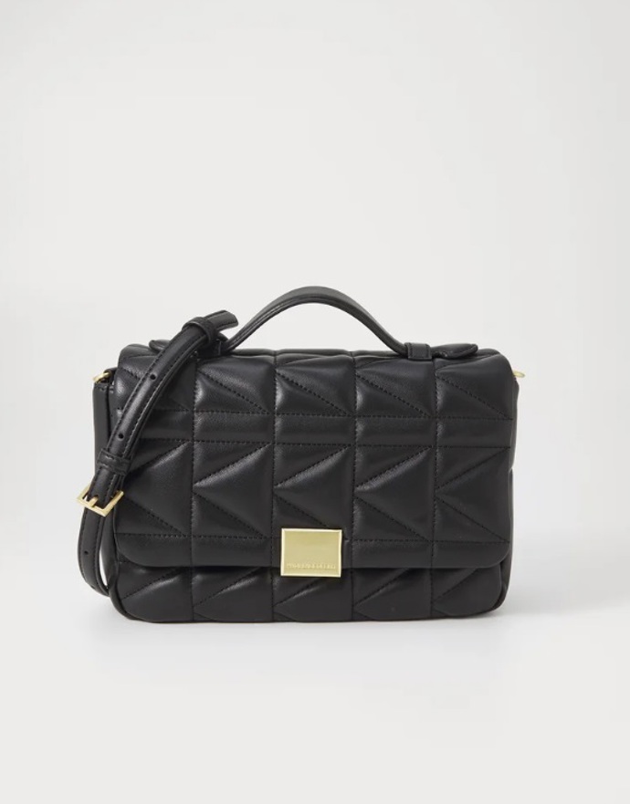Černá kabelka, KARL LAGERFELD, 7 185 Kč
