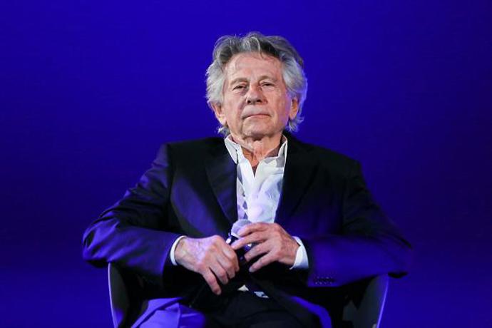 Polsko-francouzský režisér Roman Polanski má na svém kontě řadu úspěšných snímků. Jeho duše skrývá ale také mnohem temnější stránku. Přiznal se ke zneužití třináctileté dívky a řada žen jej obvinila ze sexuálně motivovaných kriminálních činů. Dnes má Polanski 91 let.
Polsko-francouzský režisér Roman Polanski má na svém kontě řadu úspěšných snímků. Jeho duše skrývá ale také mnohem temnější stránku. Přiznal se ke zneužití třináctileté dívky a řada žen jej obvinila ze sexuálně motivovaných kriminálních činů. Dnes má Polanski 91 let.