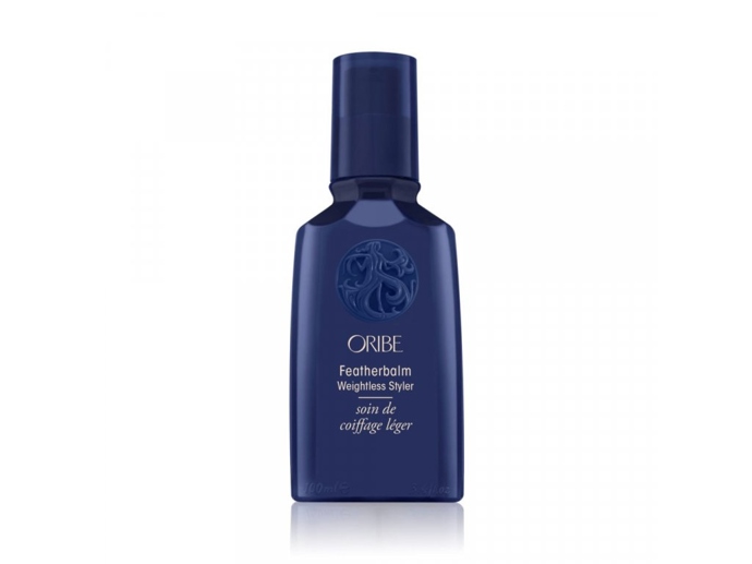 Featherbalm Weightless Styler, Oribe, 1250 Kč
Featherbalm Weightless Styler, Oribe, 1250 Kč