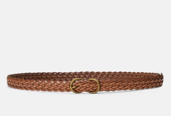 Splétaný opasek, Polo Ralph Lauren, 4 200 Kč
Splétaný opasek, Polo Ralph Lauren, 4 200 Kč