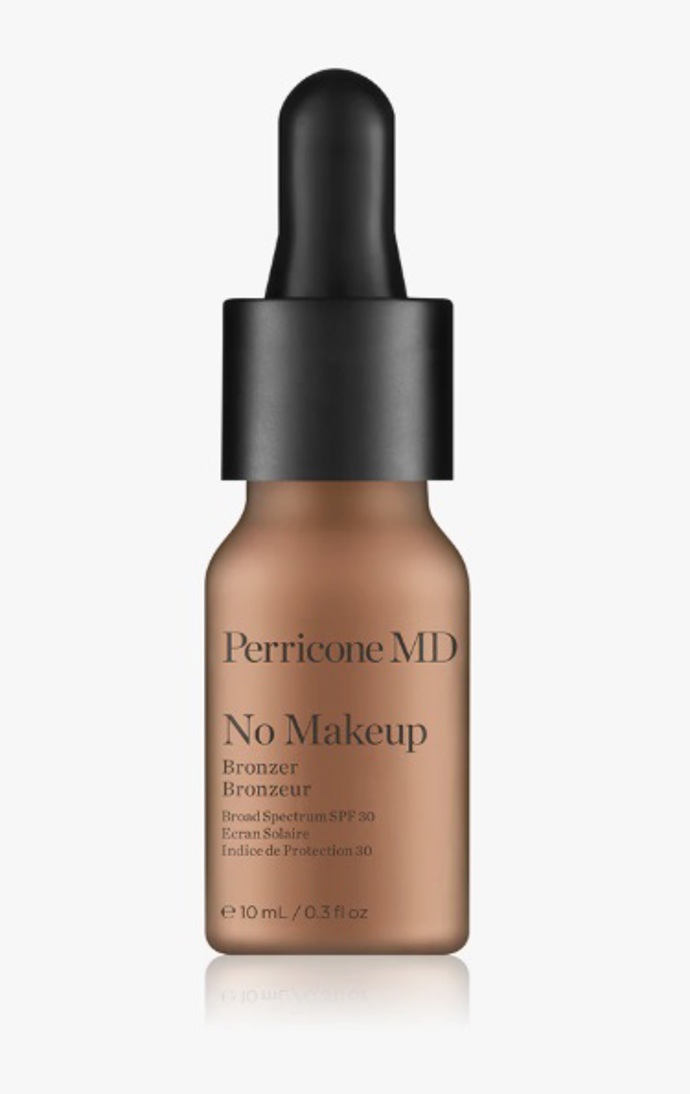 Tekutý bronzer, Perricone MD, 997 Kč
