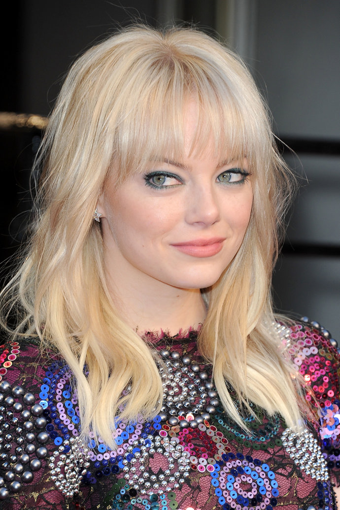 Herečka Emma Stone je důkazem, že ofina sedí i jemným vlasům
Herečka Emma Stone je důkazem, že ofina sedí i jemným vlasům