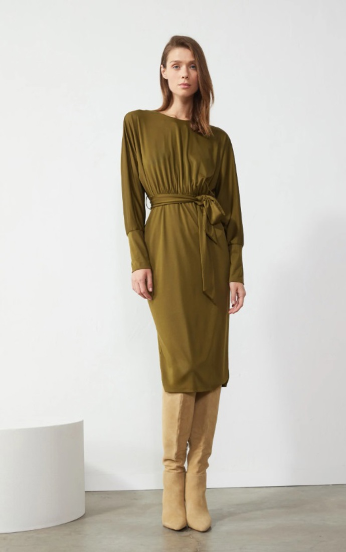 Elegantní šaty, Anna Field, 576 Kč (původní cena 960 Kč)
