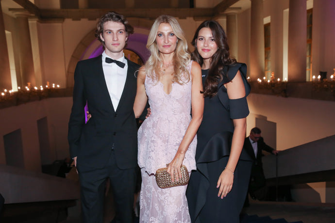 Tereza se svým starším synem Tobiasem a dcerou Mínou
