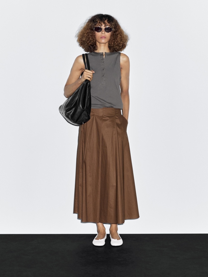 Massimo Dutti, 2399 Kč
Massimo Dutti, 2399 Kč