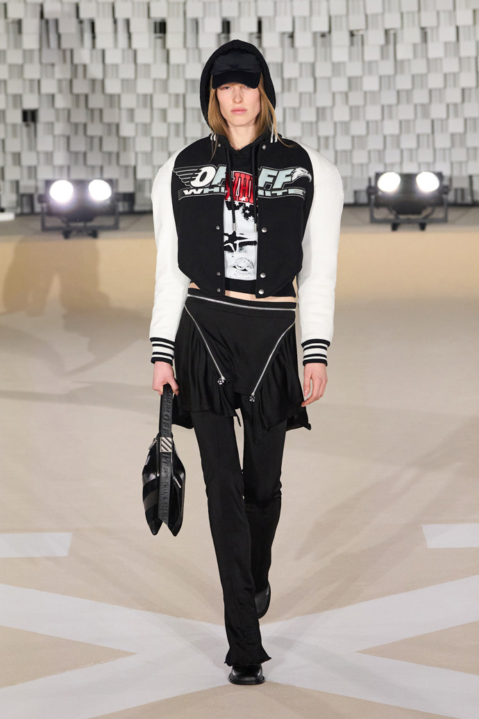 Off-White podzim/zima 2025-2026
Off-White podzim/zima 2025-2026