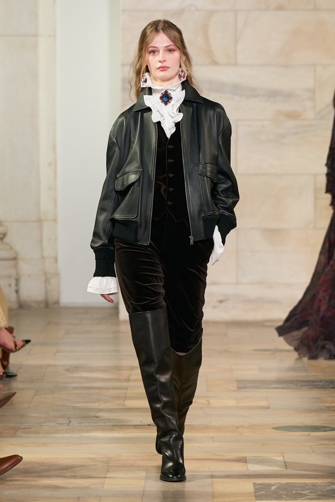 Ralph Lauren podzim/zima 2025-2026
Ralph Lauren podzim/zima 2025-2026