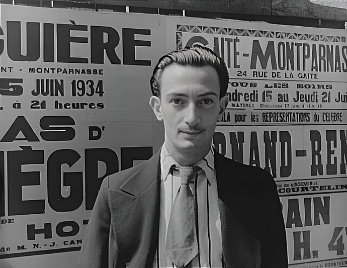 Salvador Dalí

