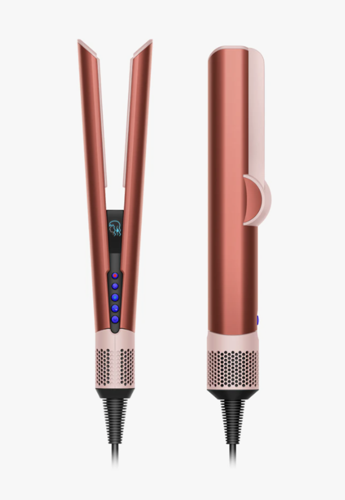 Vysoušecí žehlička Dyson Airstrait, 12 310 Kč 

Pookud toužíte po hladkých a lesklých vlasech, sáhněte po vysoušecí žehličce Dyson Airstrait. Představuje revoluční způsob narovnání vlasů bez horkých desek a extrémního tepla. Vytváří rovný styl s redukovaným krepatěním a poletováním, pro hladký a lesklý povrch s přirozeným objemem. Kombinace dvou kroků v jednom – sušení a styling – šetří váš čas.

 
