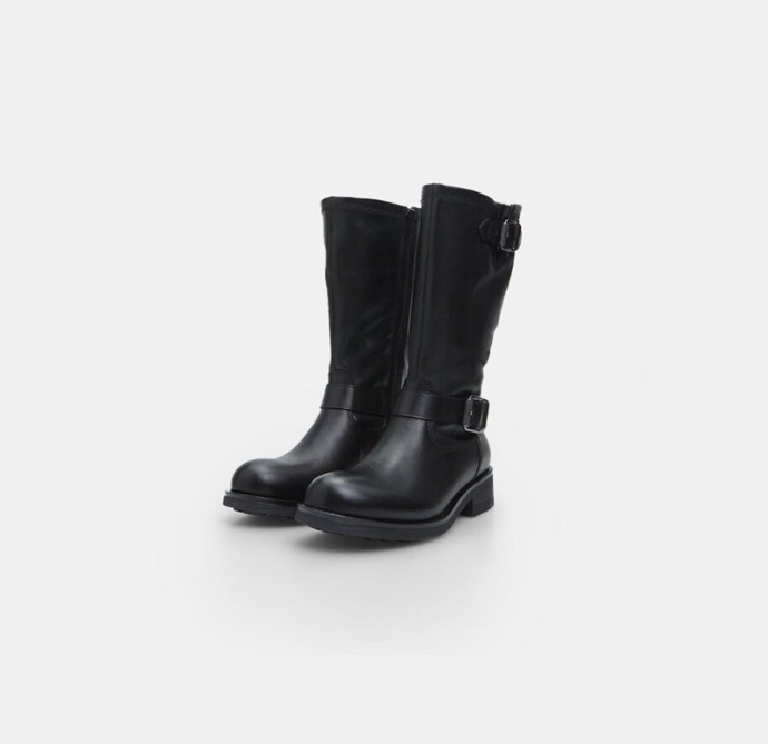 Kožené biker boots, Baťa, 1399 Kč
