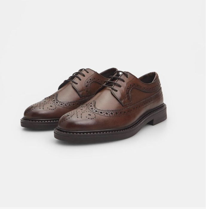 Dámské kožené brogue derby polobotky Baťa, 1699 Kč
