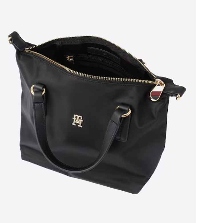 TOMMY HILFIGER Kabelka 2499 Kč
