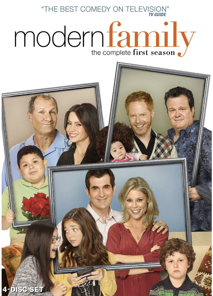 Taková moderní rodinka je považována za nejúspěšnější a nejoblíbenější sitcom 21. století. Seriál diváky vtáhne do osudů tří rodin, které jsou vzájemně propojeny. Realistické, ale také humorné a laskavé zobrazení všech tří dějových linek divákům po celém světě doslova uhranulo. Taková moderní rodinka si navíc odnesla celou řadu ocenění, včetně pěti cen za nejlepší komediální seriál.
Taková moderní rodinka je považována za nejúspěšnější a nejoblíbenější sitcom 21. století. Seriál diváky vtáhne do osudů tří rodin, které jsou vzájemně propojeny. Realistické, ale také humorné a laskavé zobrazení všech tří dějových linek divákům po celém světě doslova uhranulo. Taková moderní rodinka si navíc odnesla celou řadu ocenění, včetně pěti cen za nejlepší komediální seriál.