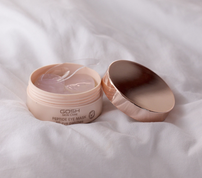 GOSH Copenhagen Peptide Eye Mask Eye patches neboli expresní náplasti si poradí s otoky, tmavými kruhy, jemnými linkami i vráskami. 649 Kč
